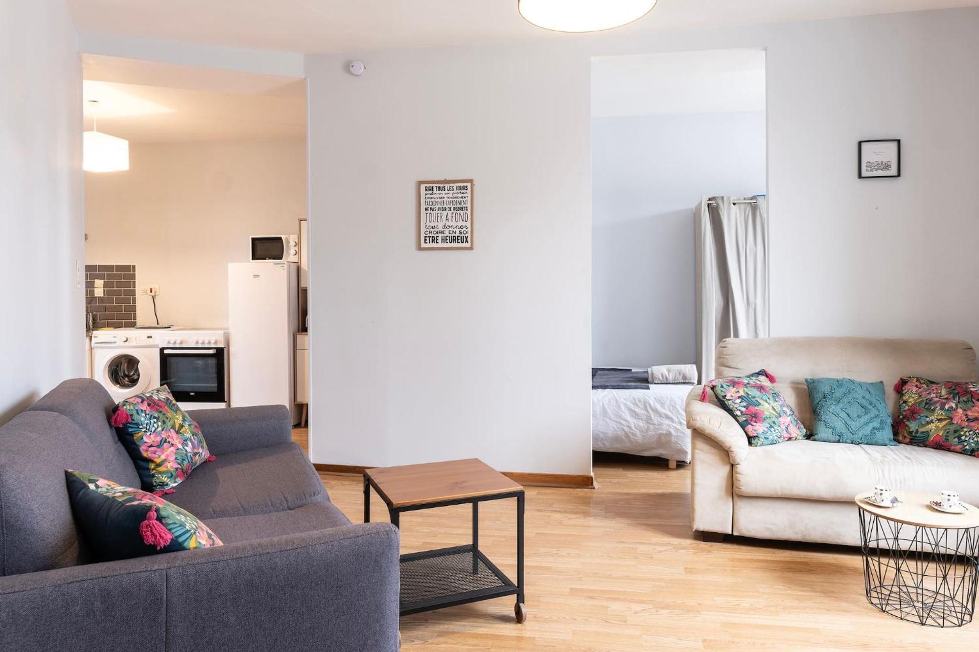 Grand Studio ✰ 35M² ✰ Centre ✰ 4Pers/2Lits ✰ Cuisine ✰ Wifi Candé Εξωτερικό φωτογραφία